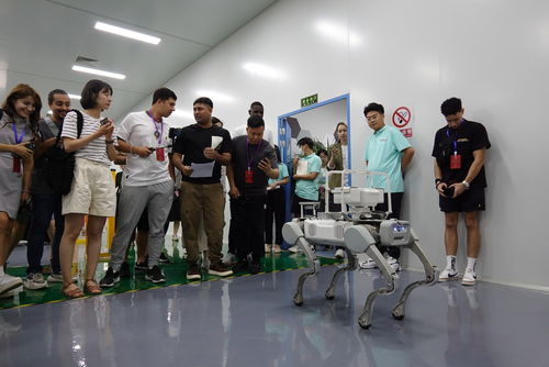 探尋 機器狗 制造工廠 中外媒體人領略包頭智能制造魅力